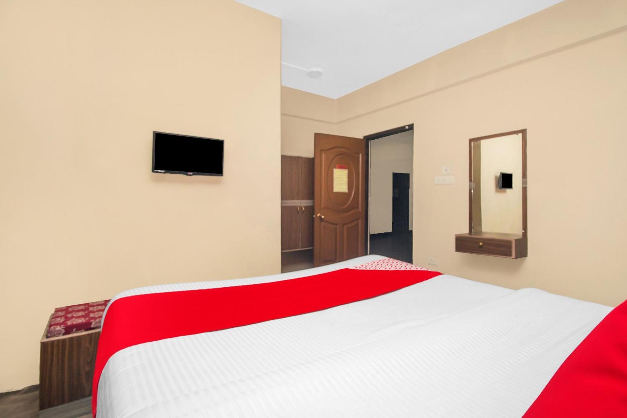 โอโย 49990 ฮิลล์แกรนด์ หิมาลายัน Hotel Ghum ภายนอก รูปภาพ